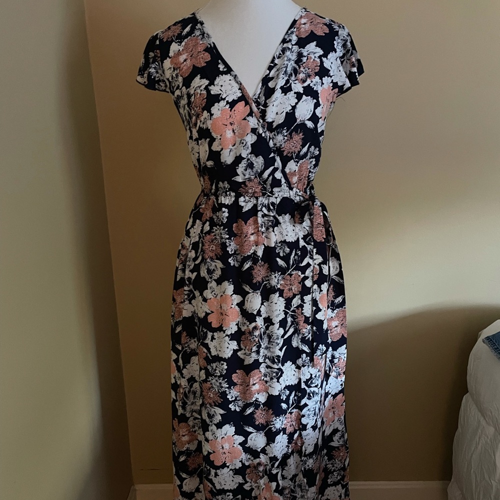 B.O.G Collective Maxi Dress, Size XS, Floral, brand new without tags